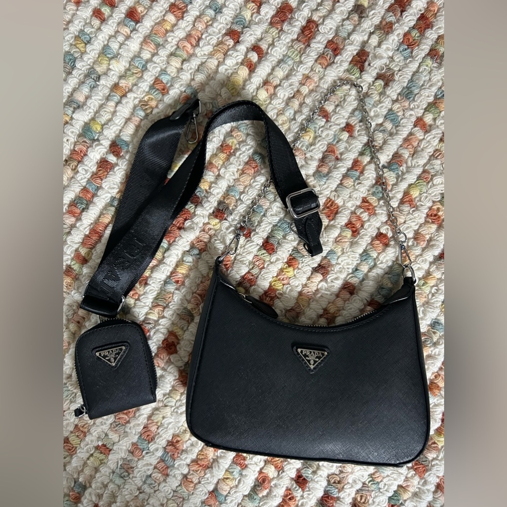 Prada Re-Edition 2005 Re-Nylon Shoulder Bag Prada Re-Edition 2005 Re-Nylon Bag